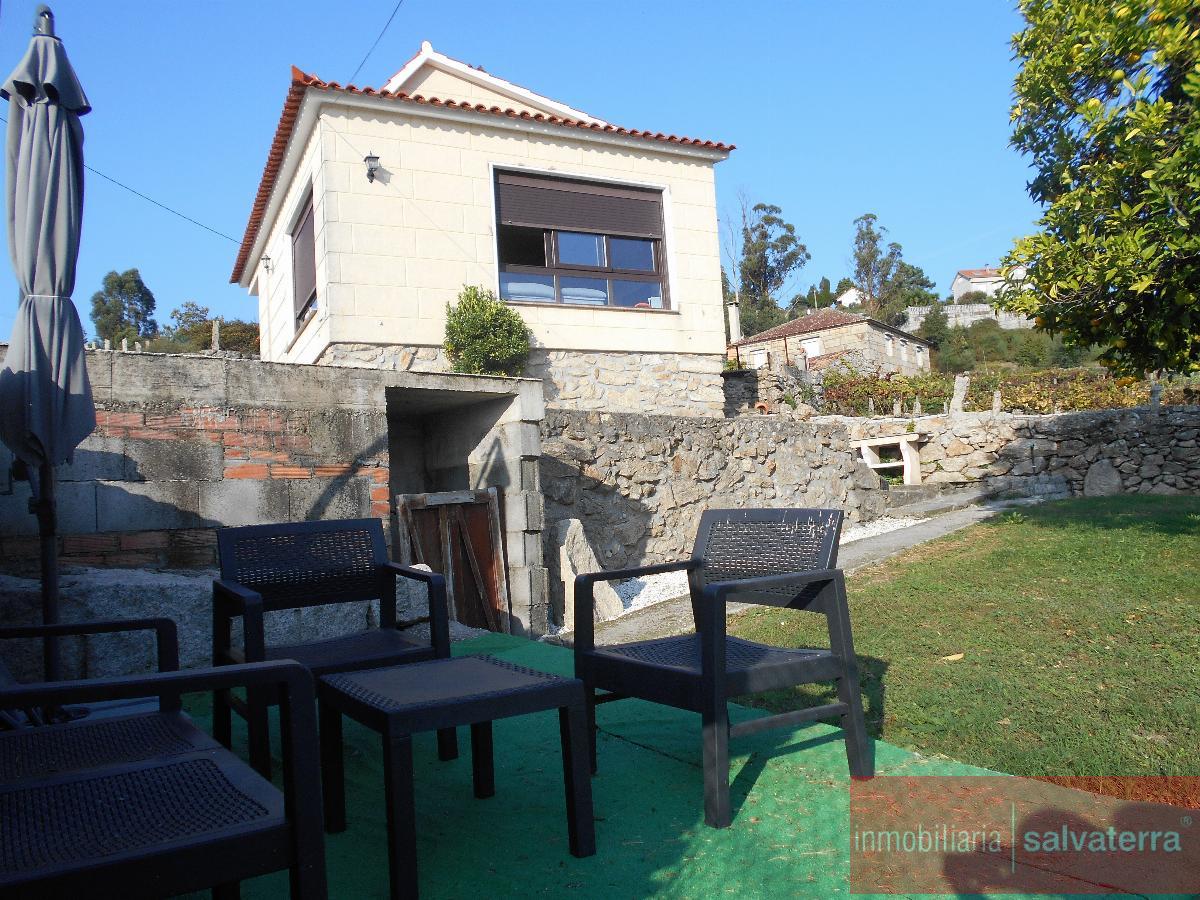 For sale of house in Neves As
