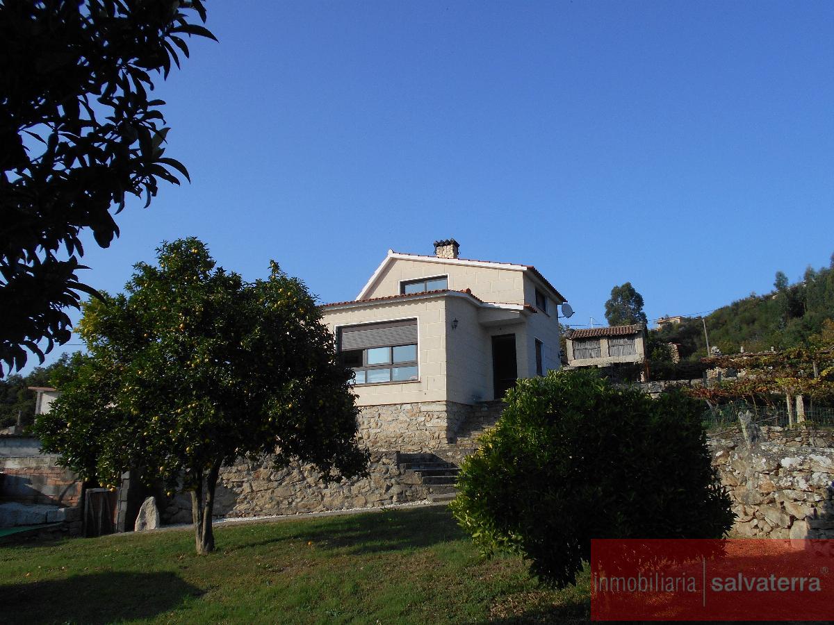 For sale of house in Neves As