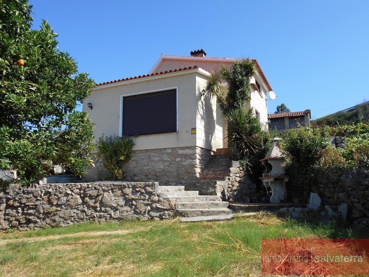 For sale of house in Neves As