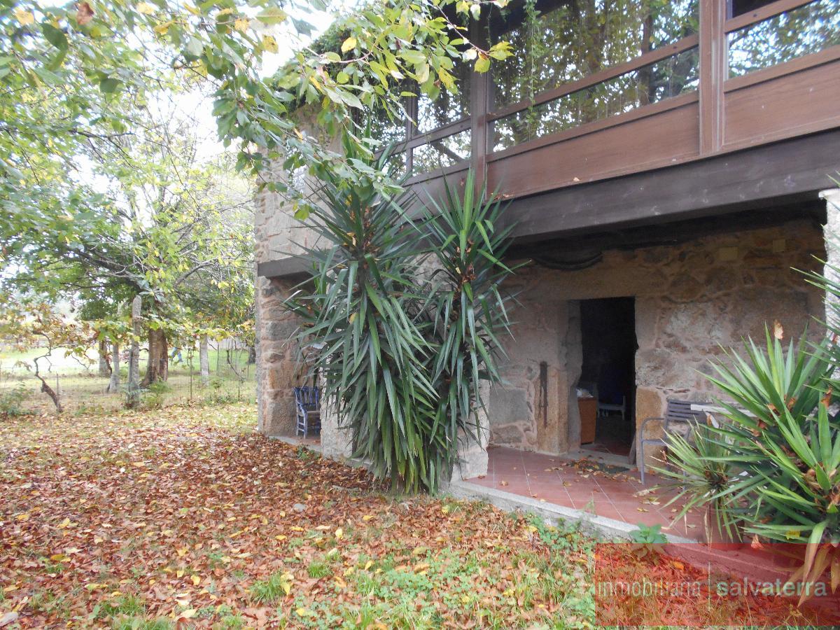 For sale of house in Salvaterra de Miño