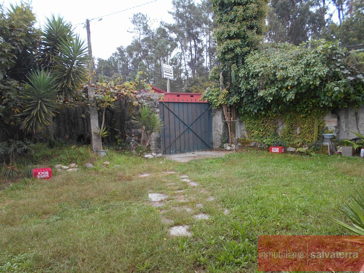 For sale of house in Salvaterra de Miño