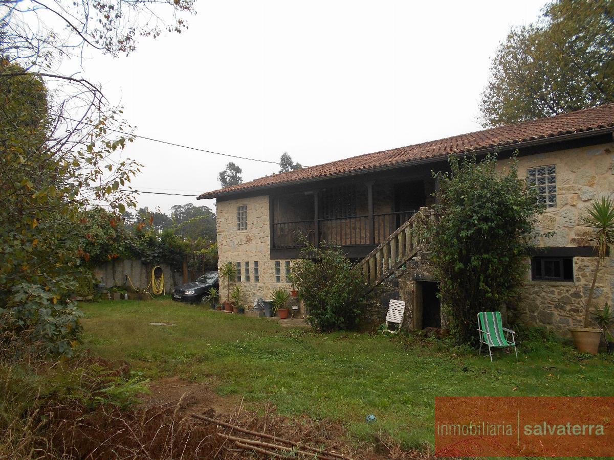 For sale of house in Salvaterra de Miño