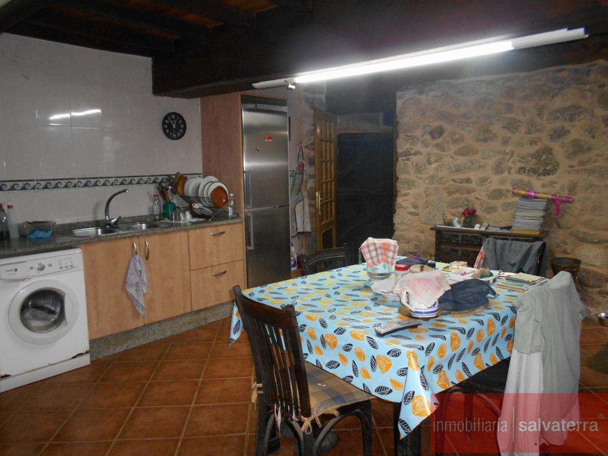 For sale of house in Salvaterra de Miño