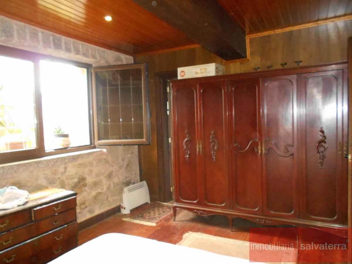 For sale of house in Salvaterra de Miño