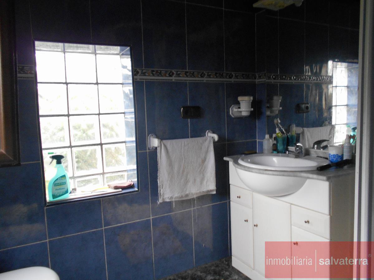 For sale of house in Salvaterra de Miño