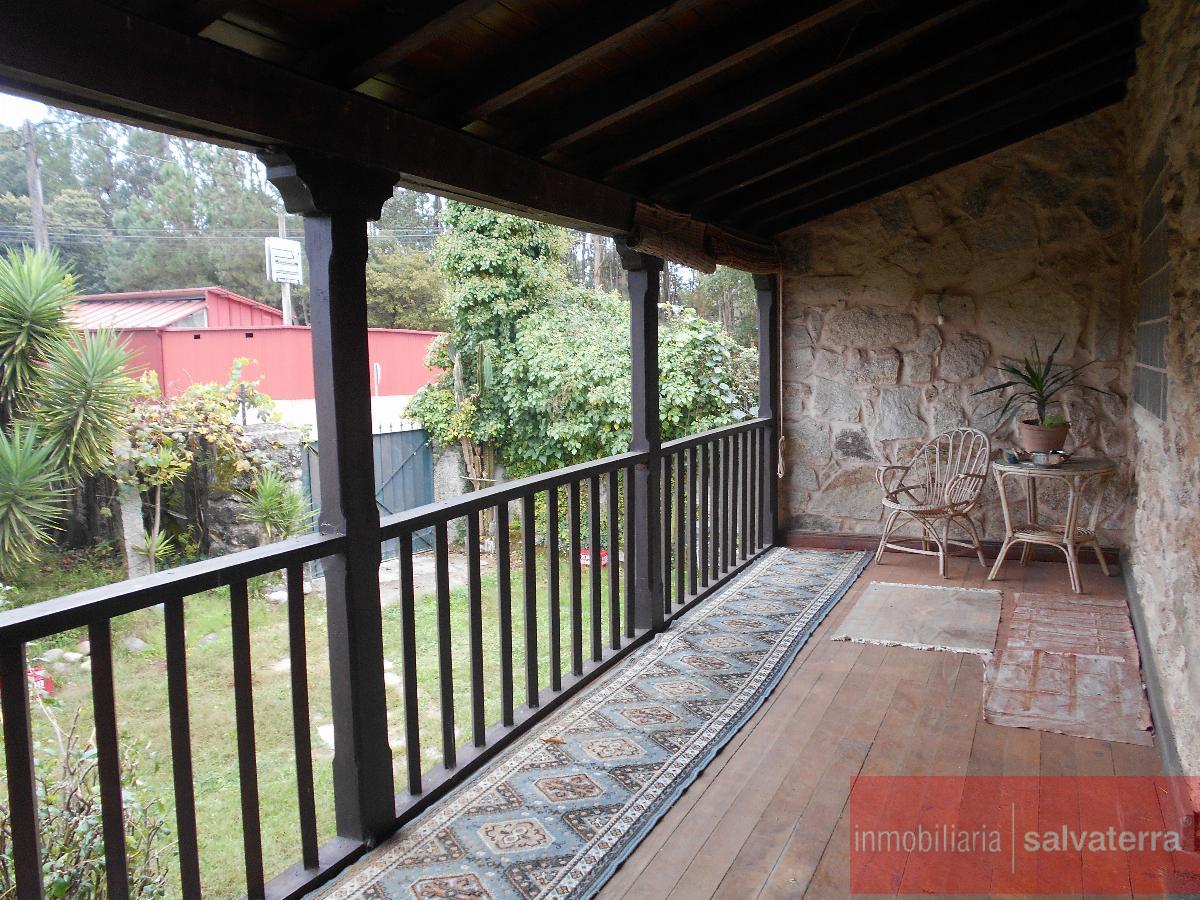 For sale of house in Salvaterra de Miño