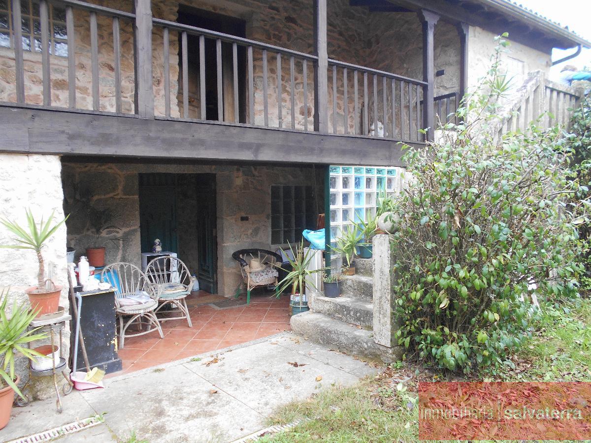 For sale of house in Salvaterra de Miño