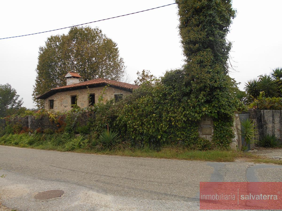 For sale of house in Salvaterra de Miño