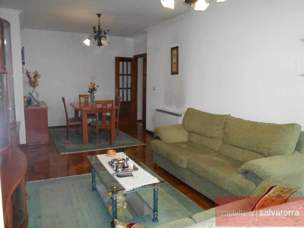 For sale of flat in Salvaterra de Miño