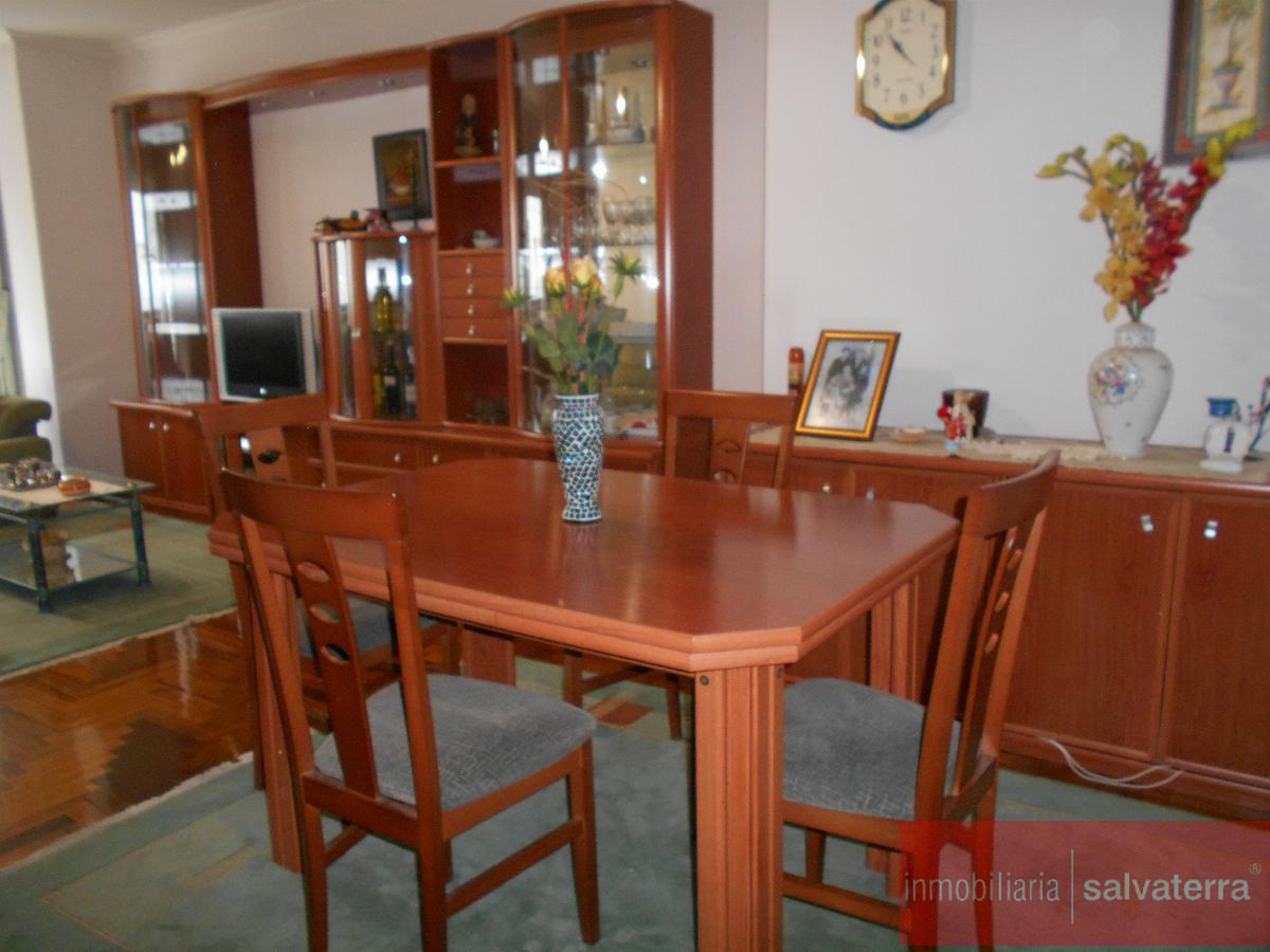 For sale of flat in Salvaterra de Miño