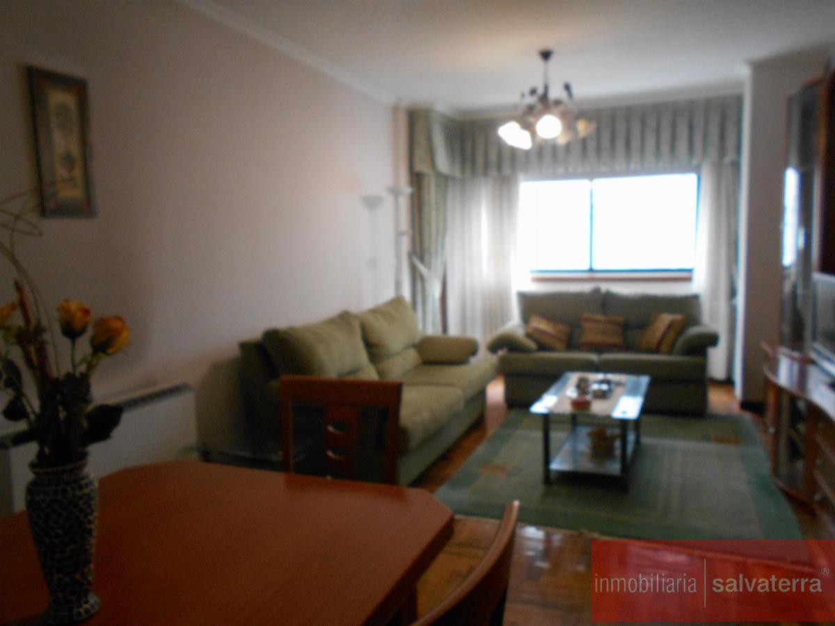 For sale of flat in Salvaterra de Miño