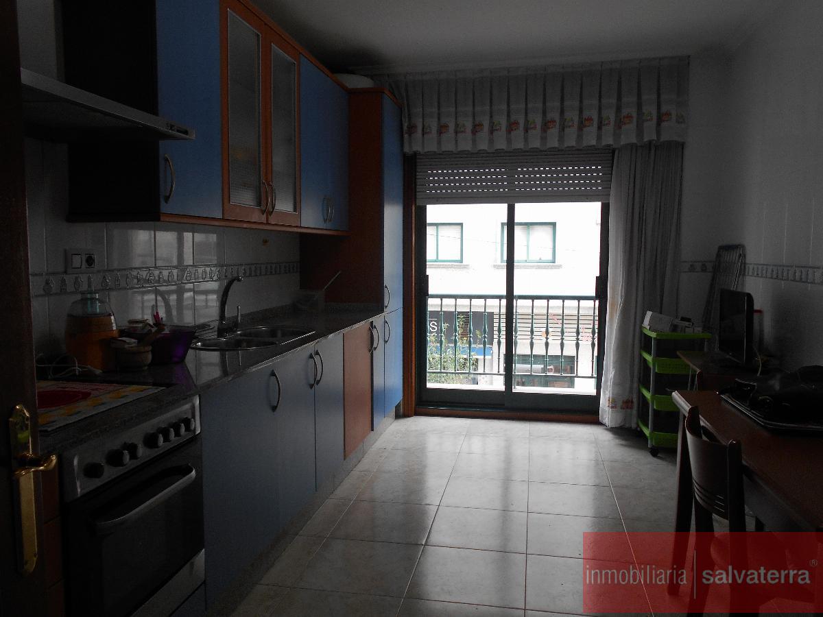 For sale of flat in Salvaterra de Miño