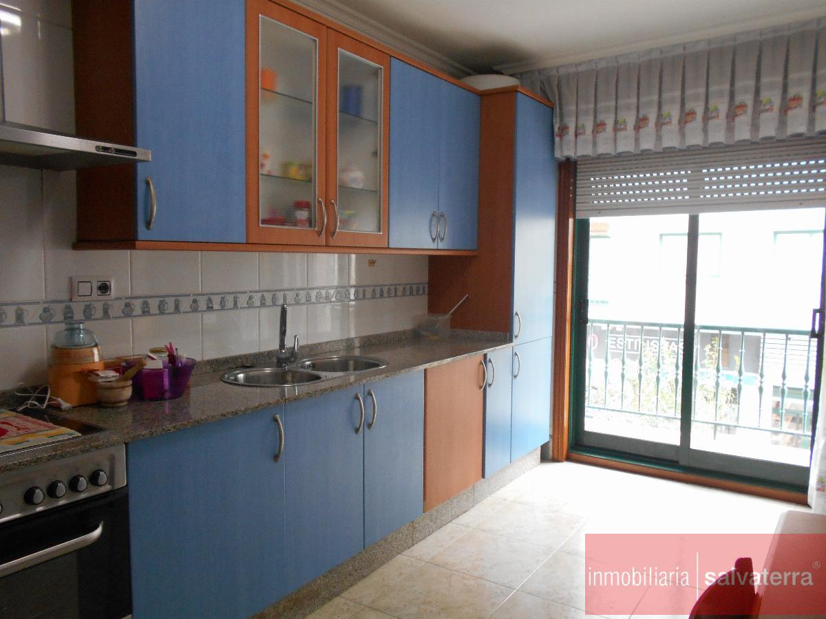 For sale of flat in Salvaterra de Miño