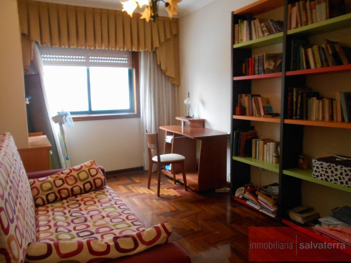 For sale of flat in Salvaterra de Miño