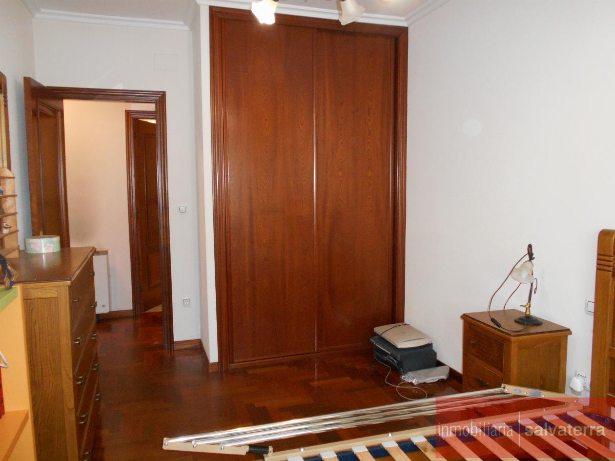 For sale of flat in Salvaterra de Miño