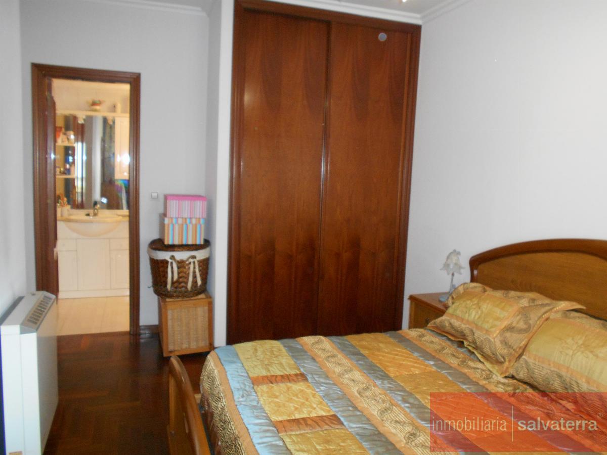 For sale of flat in Salvaterra de Miño