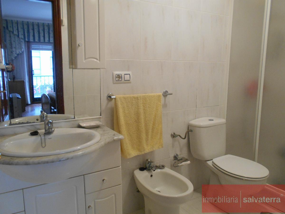 For sale of flat in Salvaterra de Miño