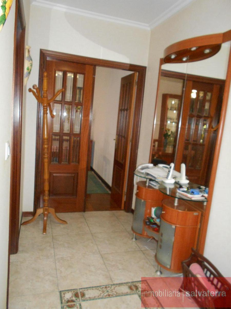 For sale of flat in Salvaterra de Miño
