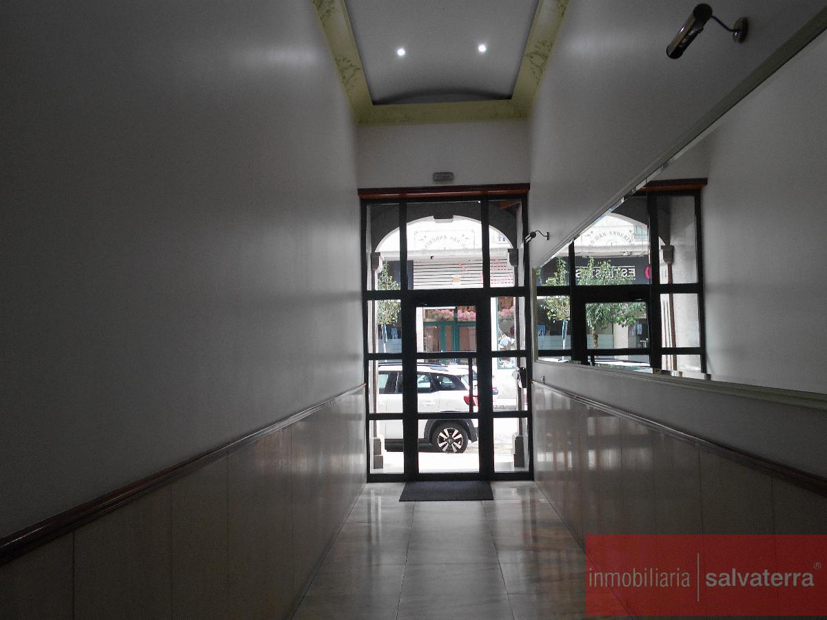 For sale of flat in Salvaterra de Miño