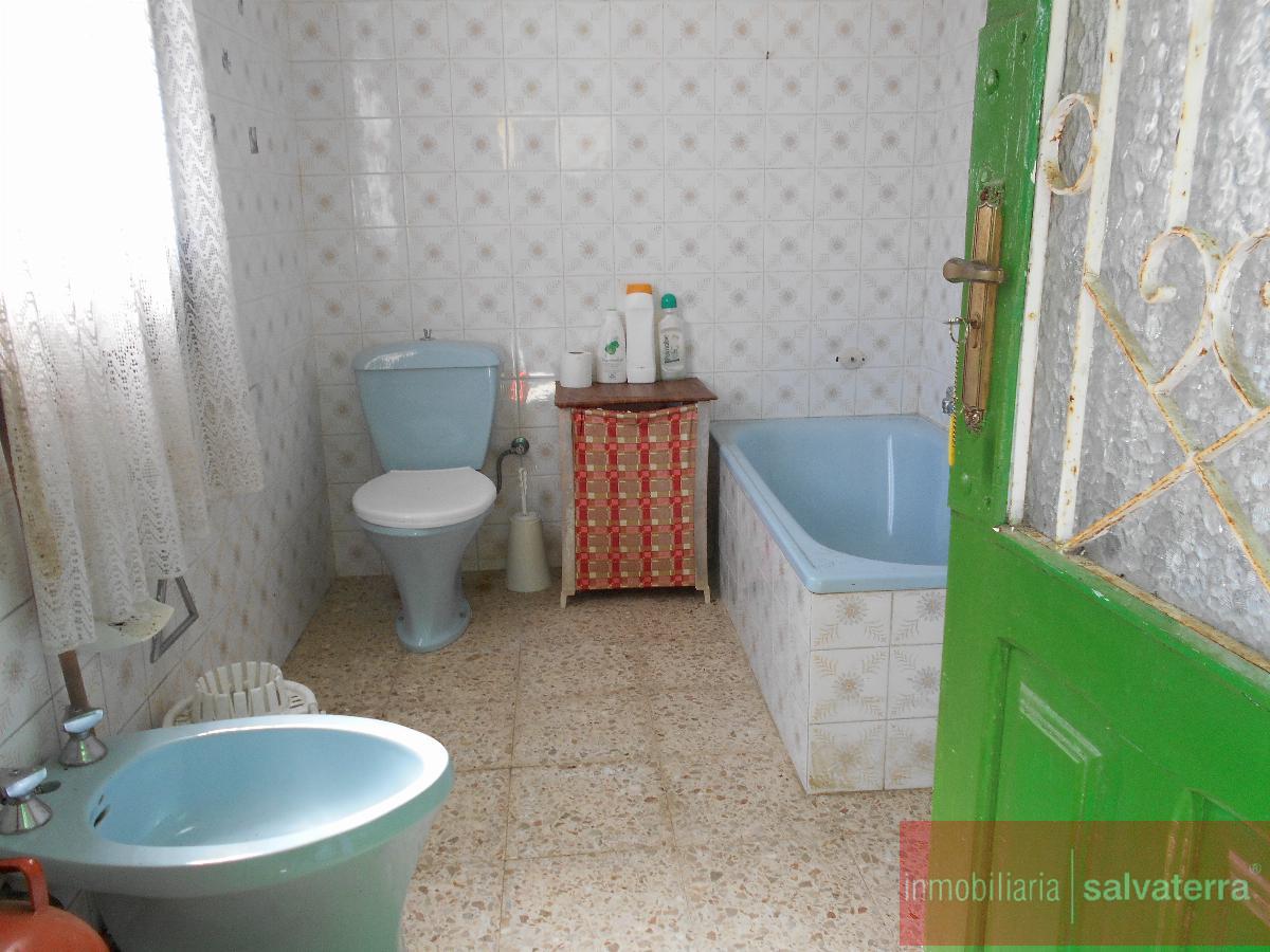 For sale of house in Covelo
