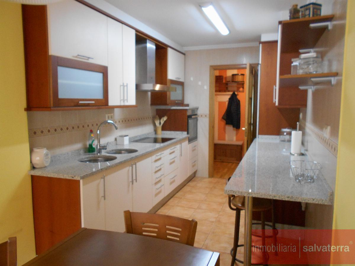 For sale of flat in Neves As