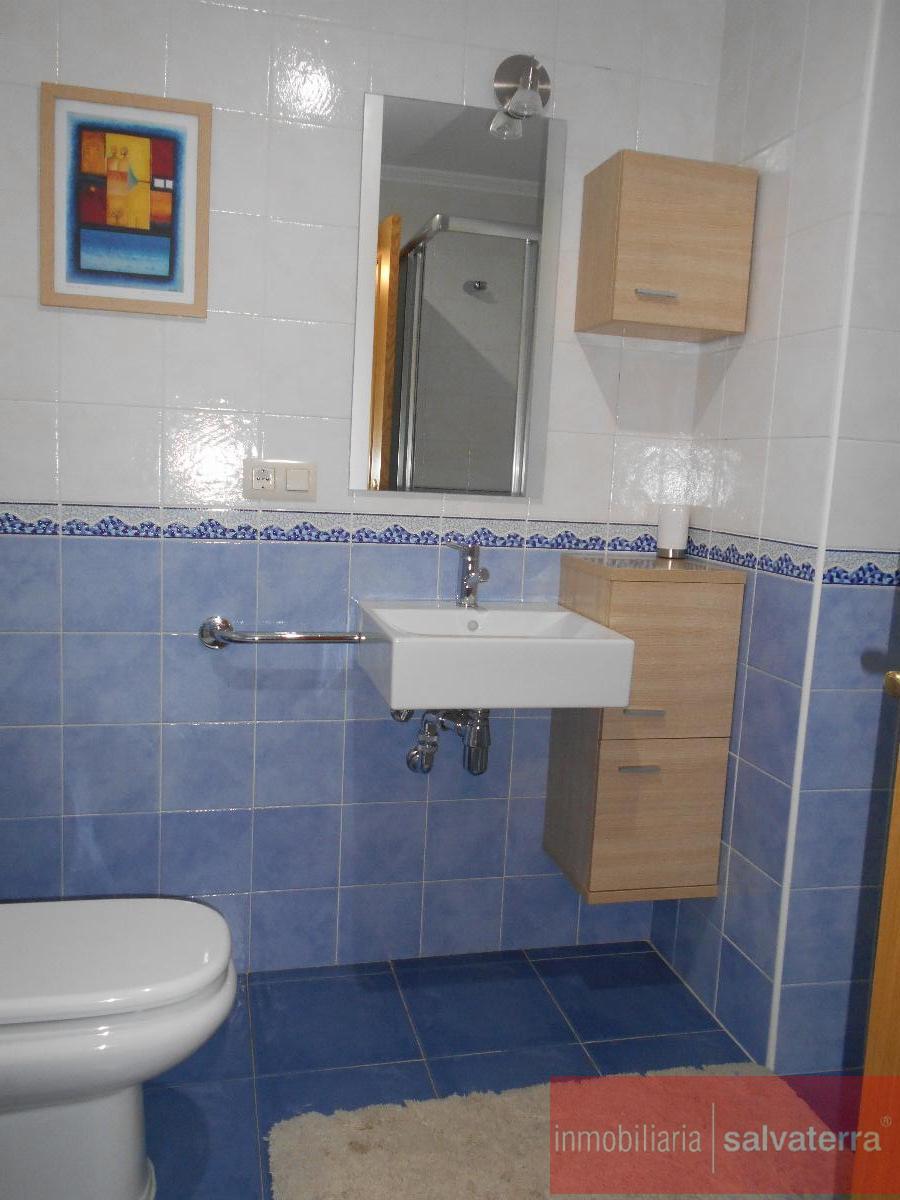 For sale of flat in Neves As