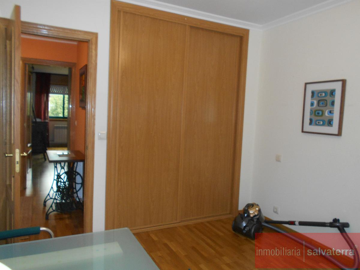 For sale of flat in Neves As