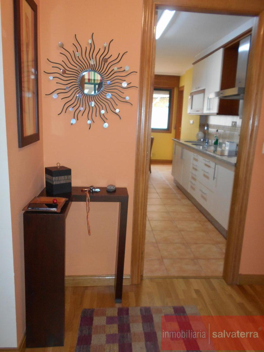For sale of flat in Neves As