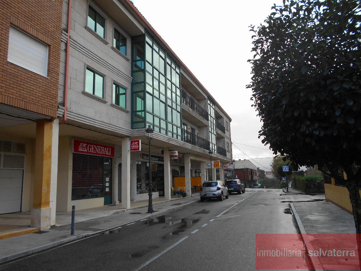 For sale of flat in Neves As