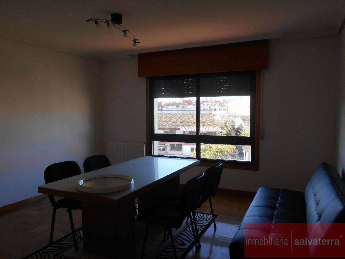 For sale of flat in Salvaterra de Miño