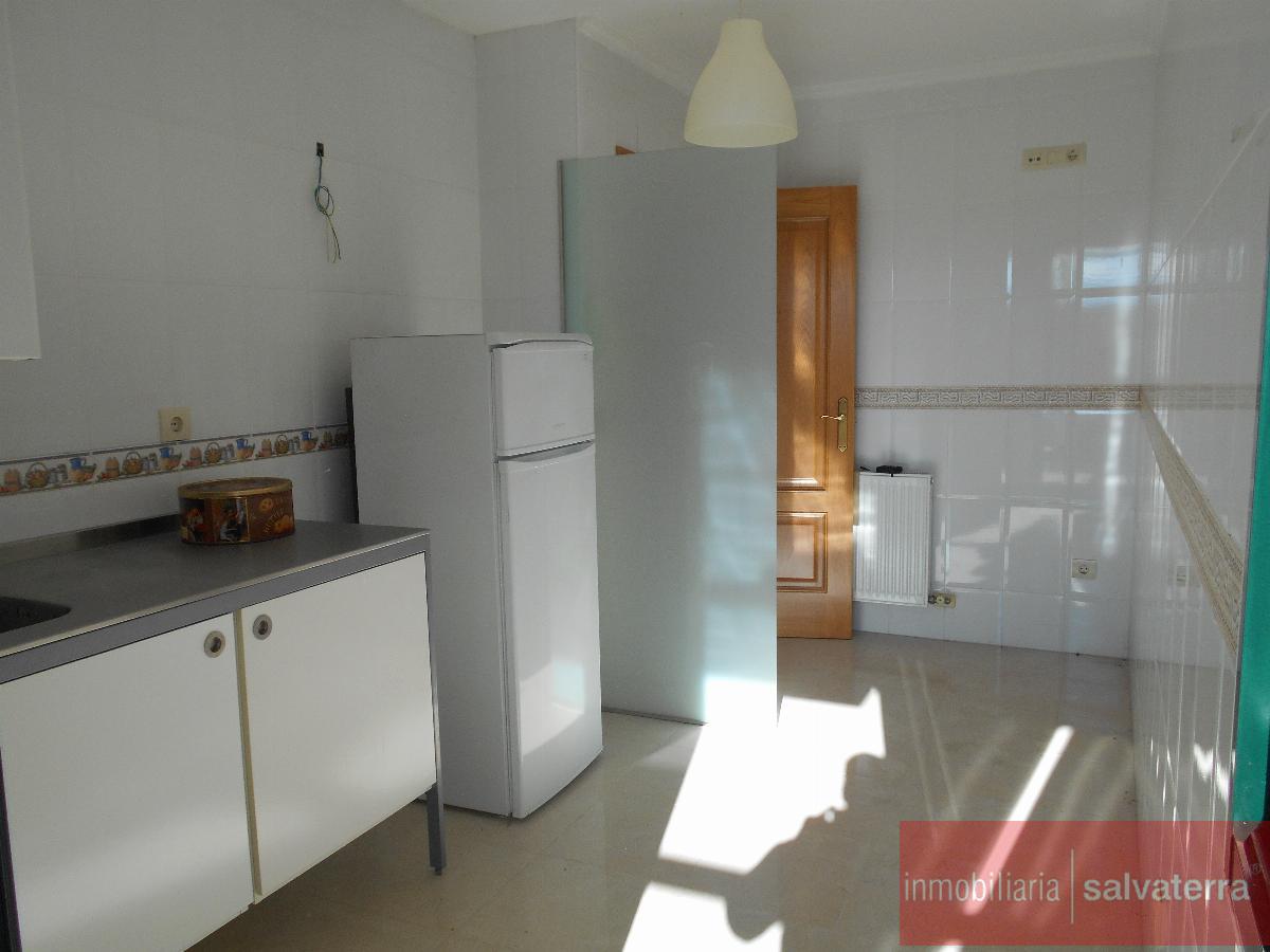 For sale of flat in Salvaterra de Miño