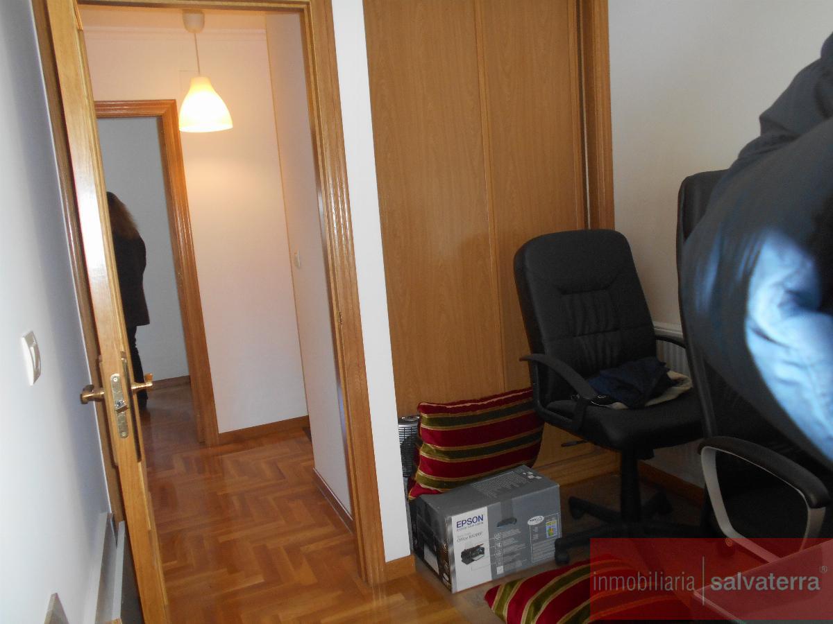 For sale of flat in Salvaterra de Miño