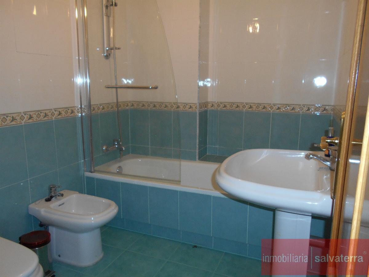 For sale of flat in Salvaterra de Miño