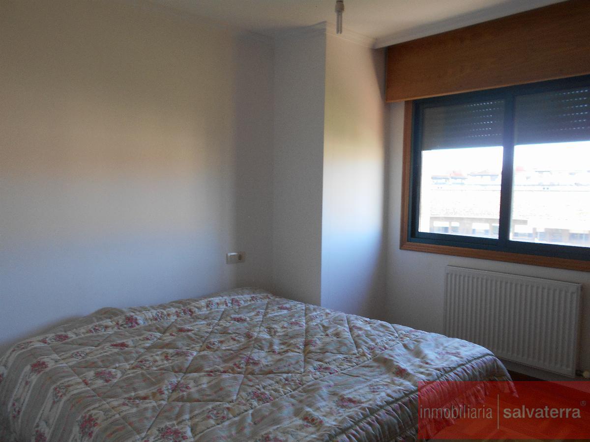 For sale of flat in Salvaterra de Miño