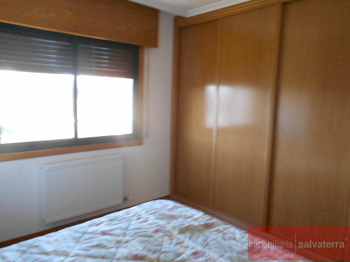 For sale of flat in Salvaterra de Miño
