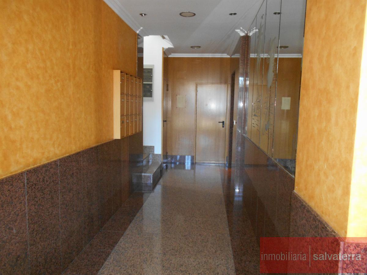 For sale of flat in Salvaterra de Miño