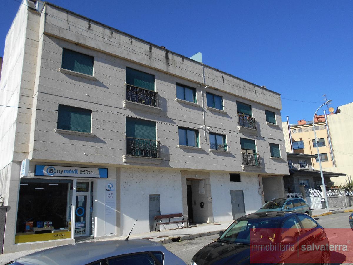 For sale of flat in Salvaterra de Miño