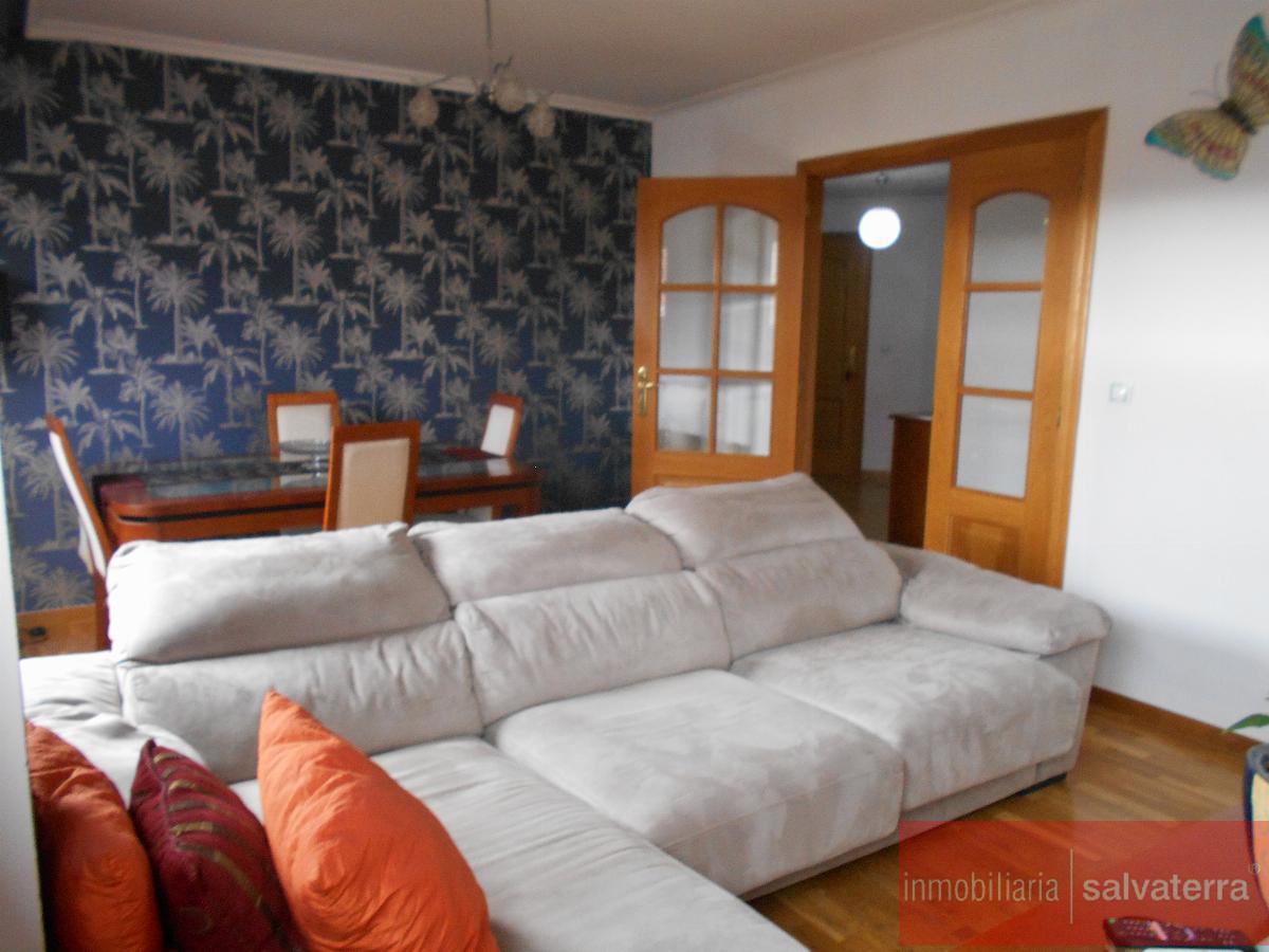 For sale of flat in Salvaterra de Miño
