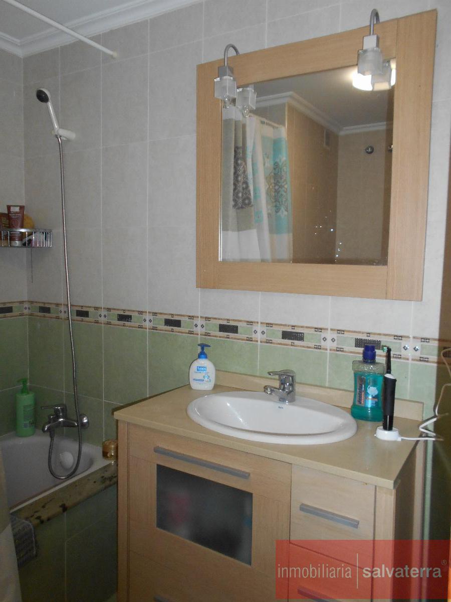 For sale of flat in Salvaterra de Miño