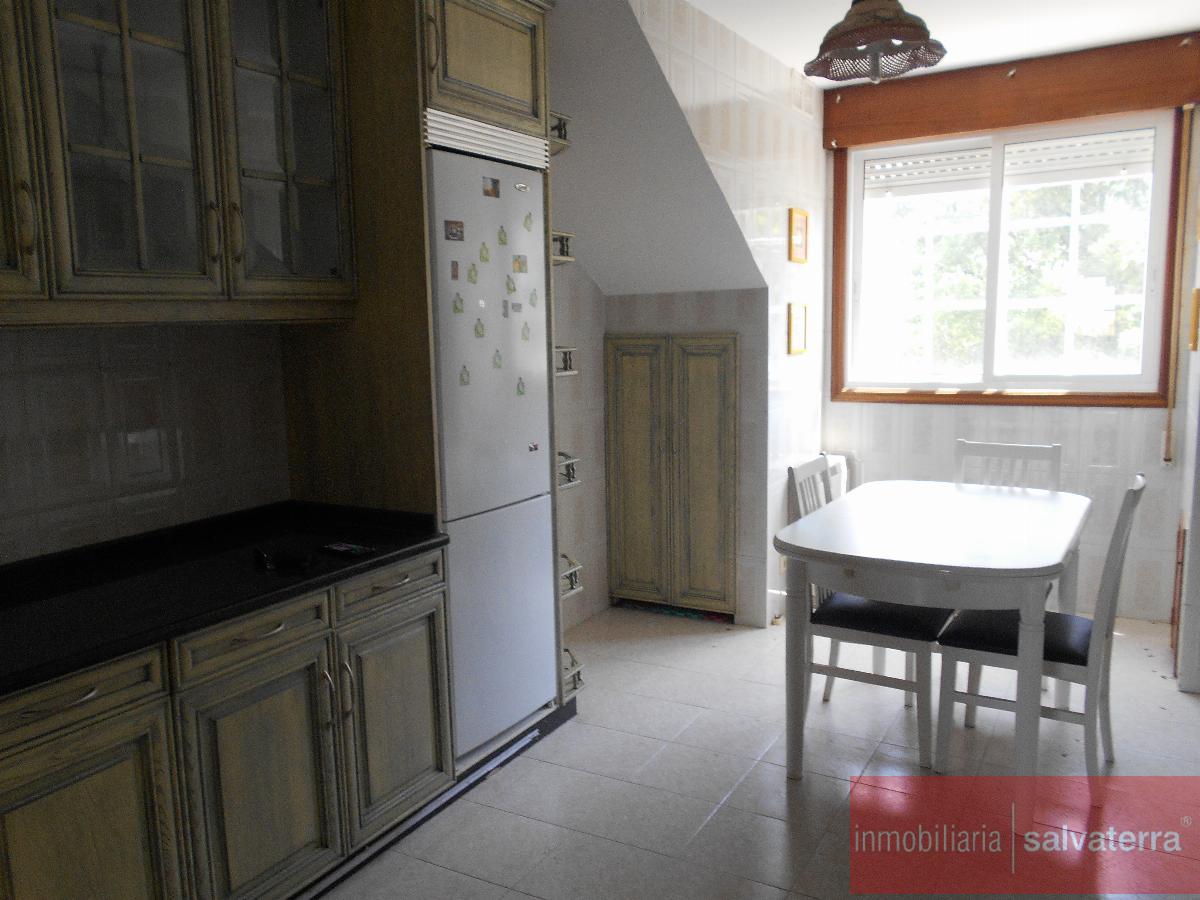 For sale of flat in Neves As