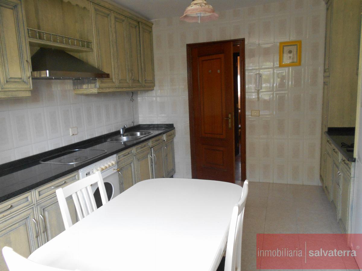 For sale of flat in Neves As
