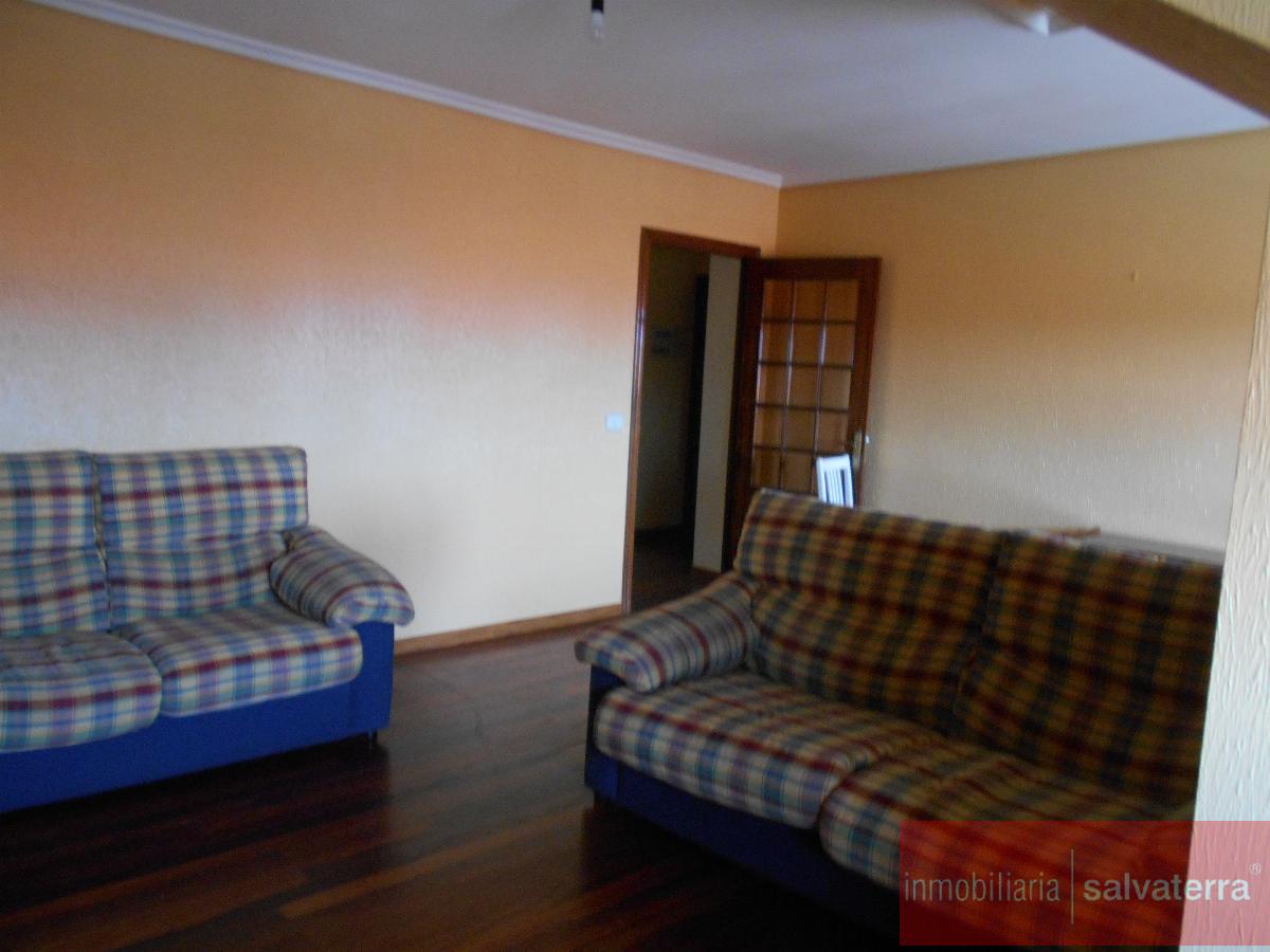 For sale of flat in Neves As