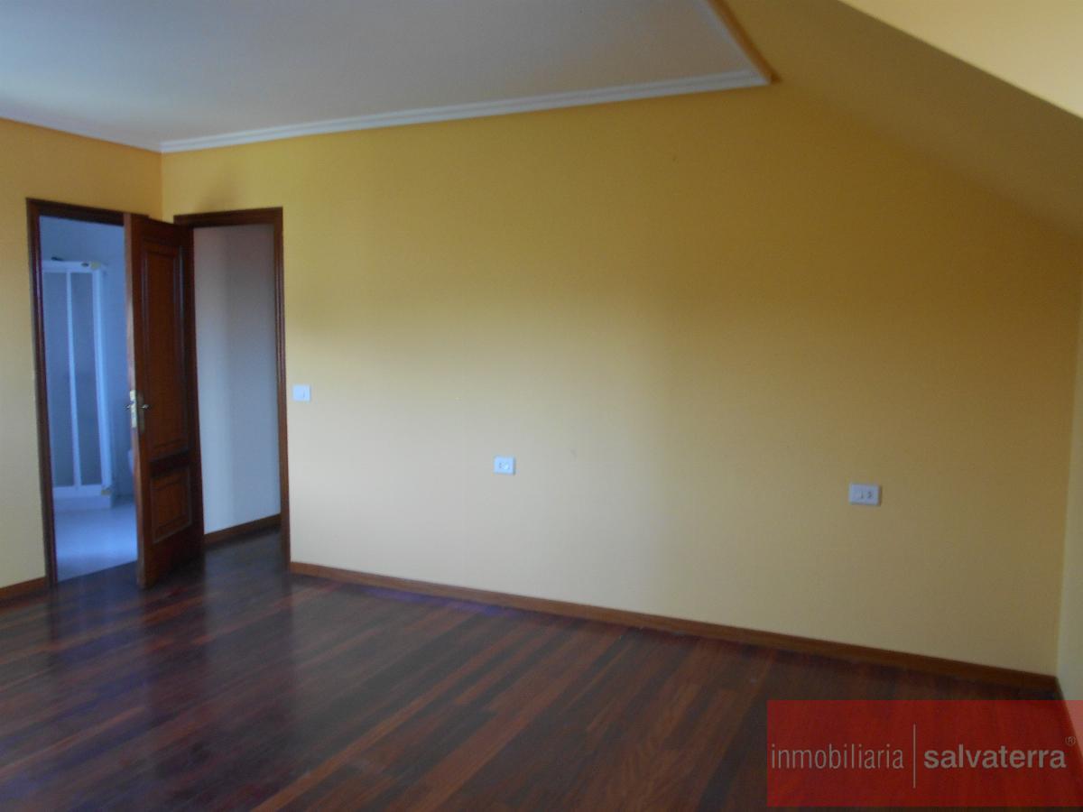 For sale of flat in Neves As