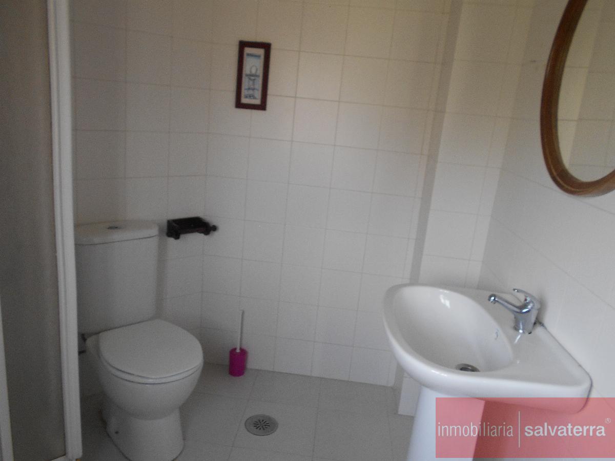 For sale of flat in Neves As