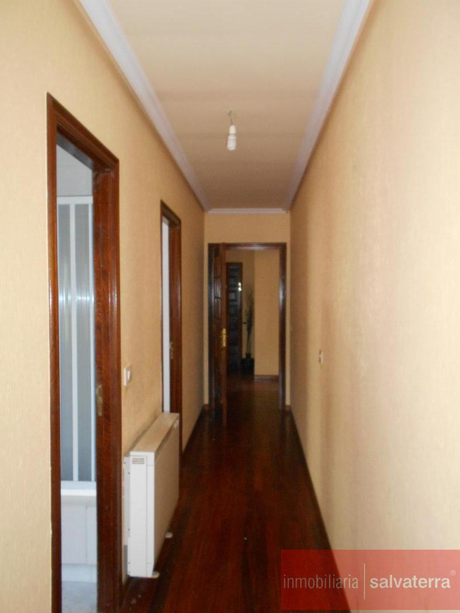 For sale of flat in Neves As