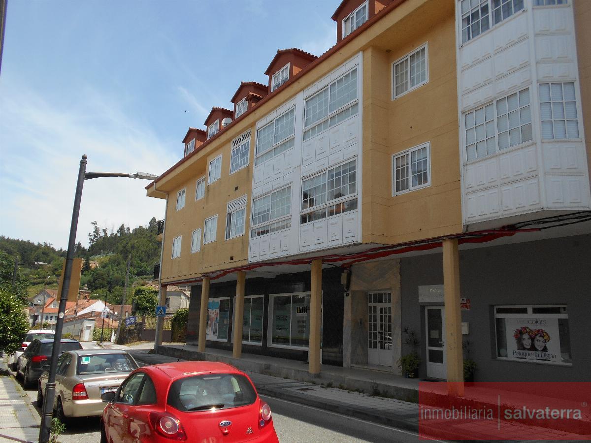 For sale of flat in Neves As