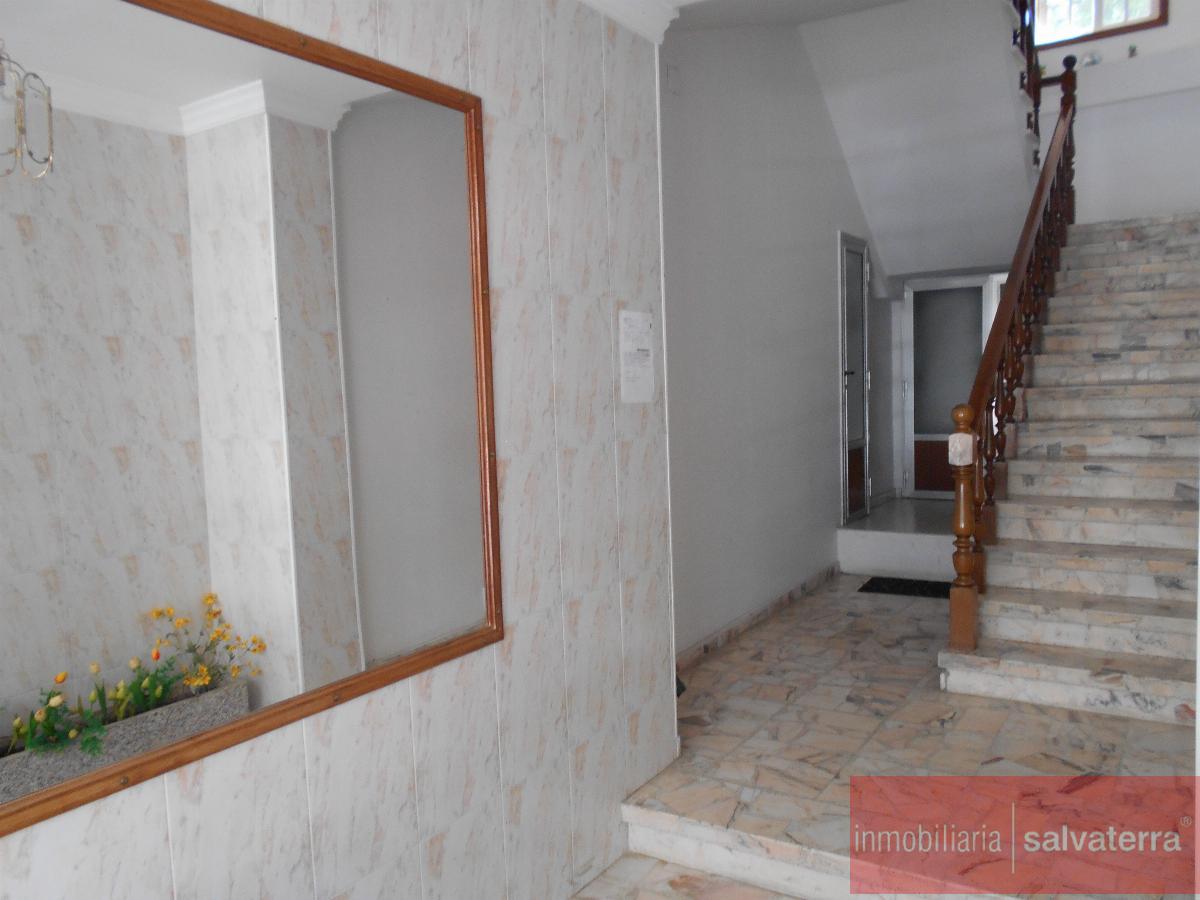 For sale of flat in Neves As