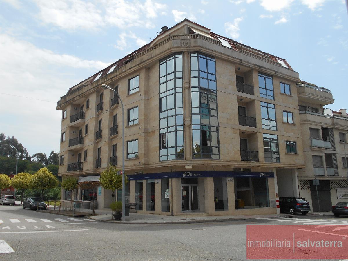 For sale of flat in Salvaterra de Miño