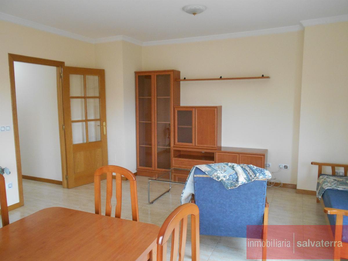 For sale of flat in Salvaterra de Miño