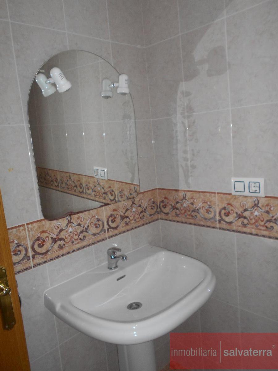 For sale of flat in Salvaterra de Miño